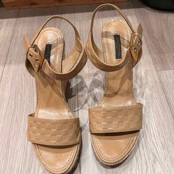 Louis Vuitton Jute Wedges - Picture 9 of 17